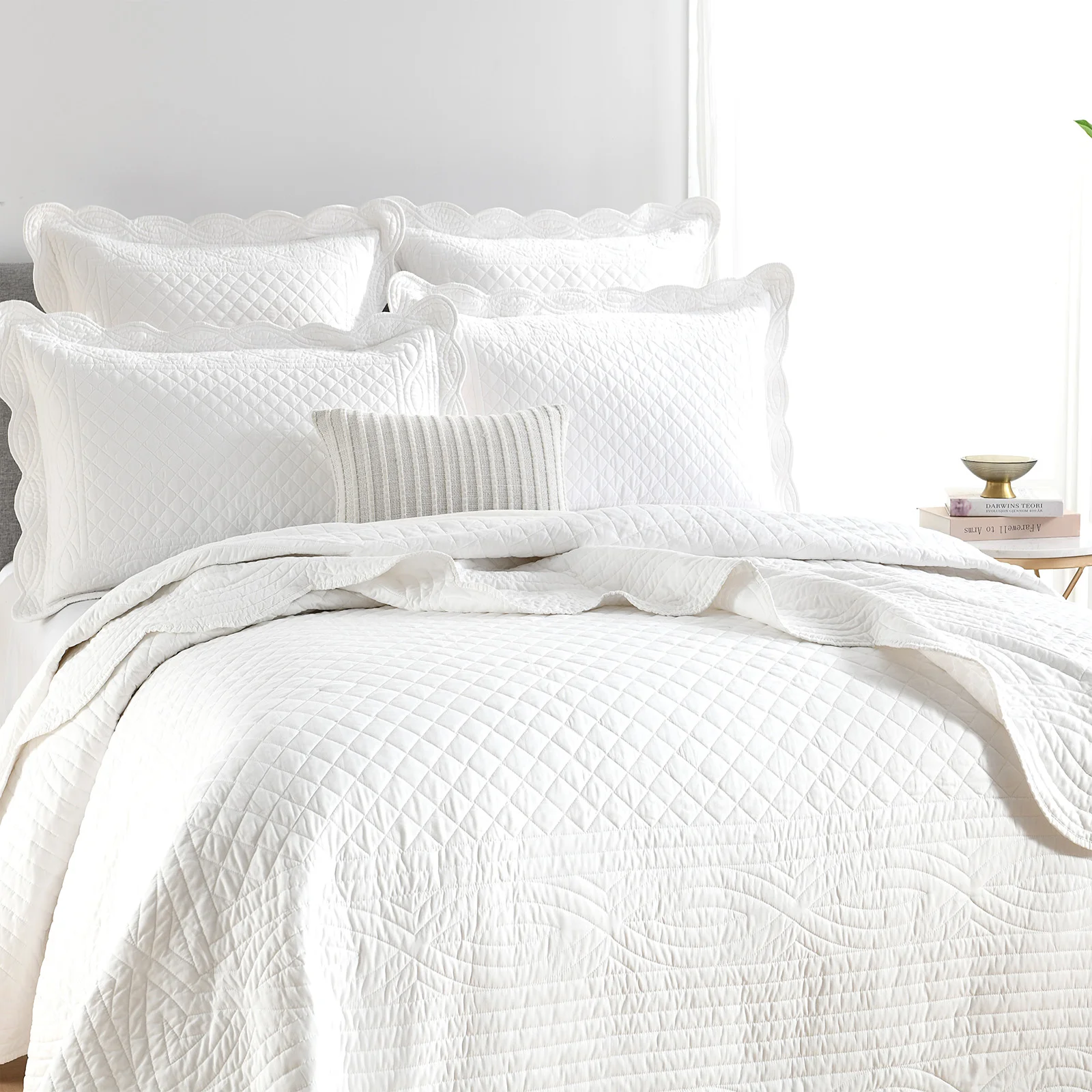 Scallop Jacquard Pearl Coverlet Set by Renee Taylor Queen/King
