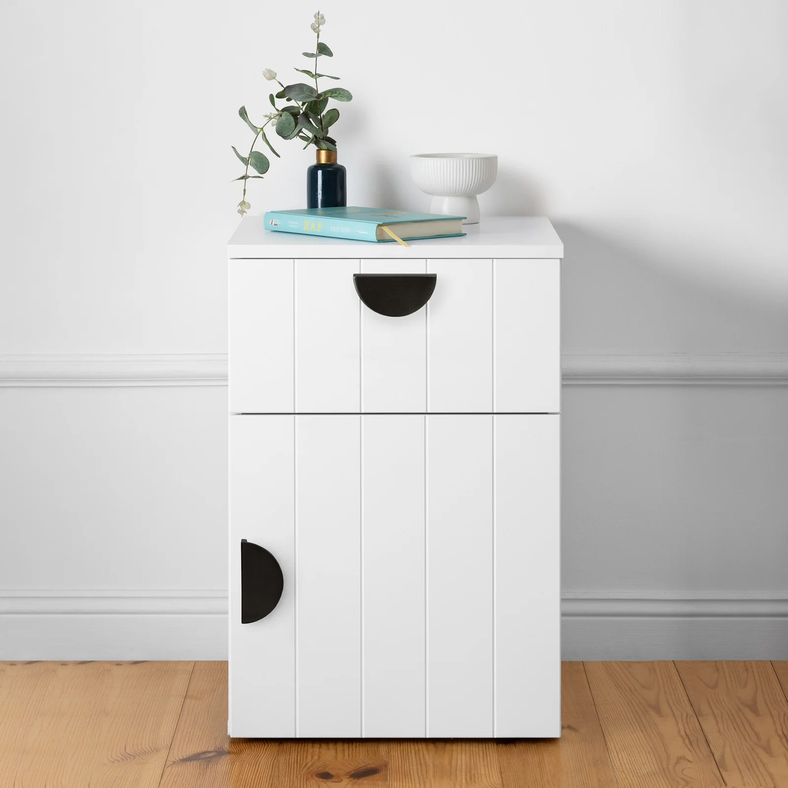 PORTO BEDSIDE TABLE - WHITE - VJ PANEL - HALF MOON BLACK