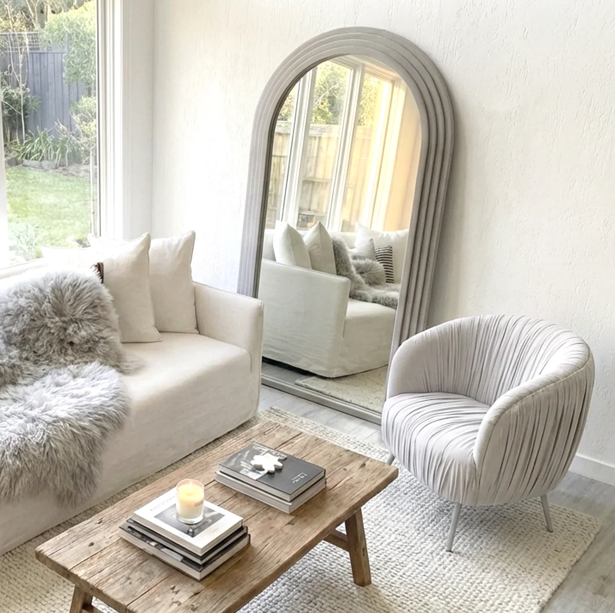 Interior Ave - Vespa Pleated Velvet Accent Chair – Pearl Grey