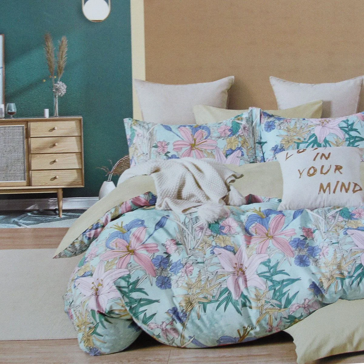 300TC Lily Flowers Multi Reversible Cotton Floral Quilt Cover Set Queen