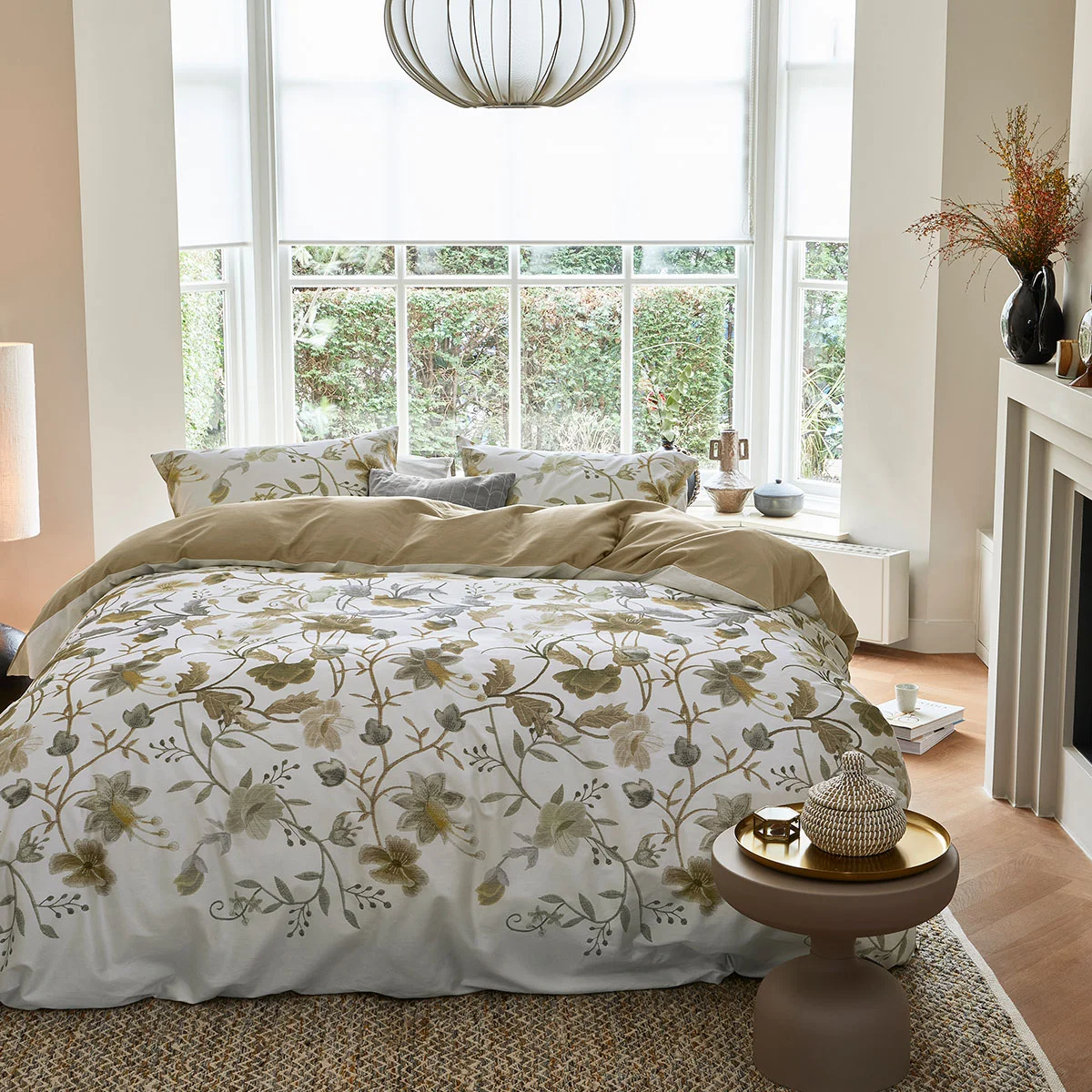 Bedding House Elizabeth White Cotton Sateen Quilt Cover Set King