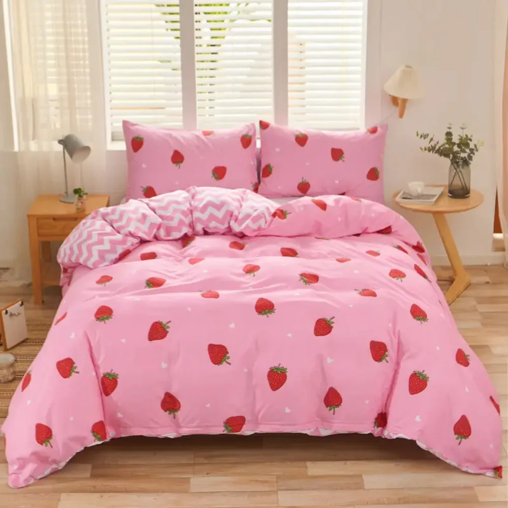 Dreamfields - Strawberry Dream Quilt Cover Set - (3pcs, King Size)