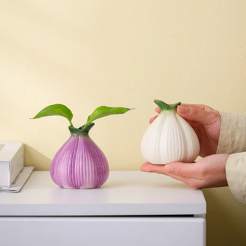 2 Pcs Creative Onion-Shaped Ceramic Vase for Hydroponic Plants - Cute INS Style Floral Decor for Living Room or Office(1 purple + 1 white)