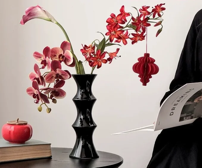 Glossy Black Ceramic Vase - Unique Bamboo-Look Design (25.5x9x7cm)