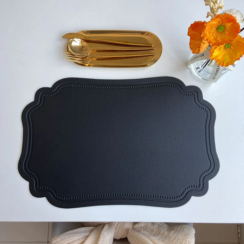 4 pcs Retro Faux Leather Placemat - Waterproof & Oil-Proof Dining Table Mat (Black)