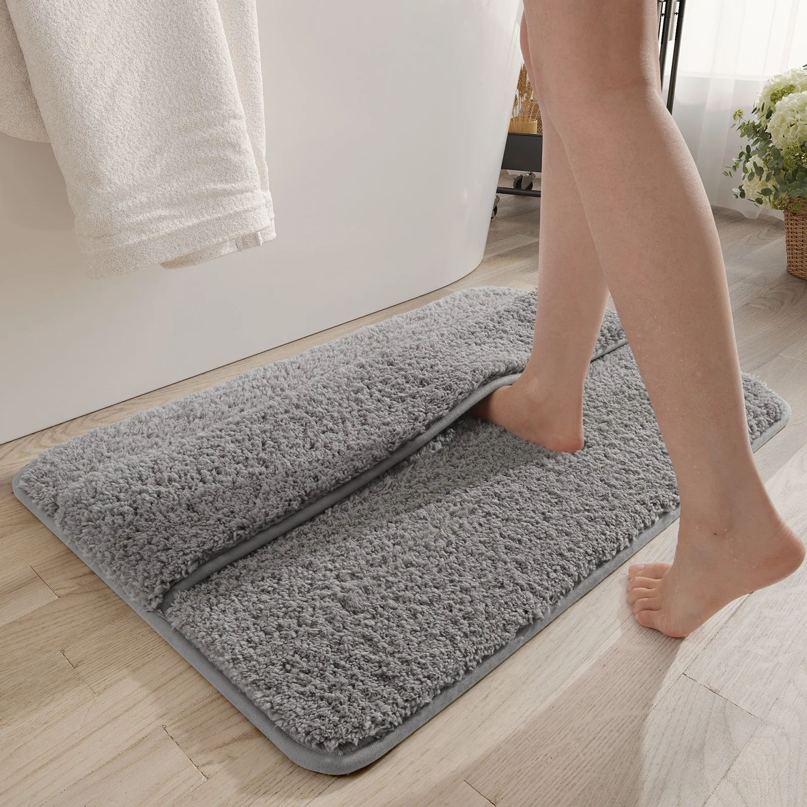 Grey Ultra Absorbent Plush Bath Mat - Non-Slip Bathroom Rug with Innovative Foot Drying Pocket