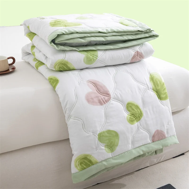 Lightweight Reversible Summer Quilt - Soft, Breathable & Machine Washable Comforter(150x200cm Full of Love)